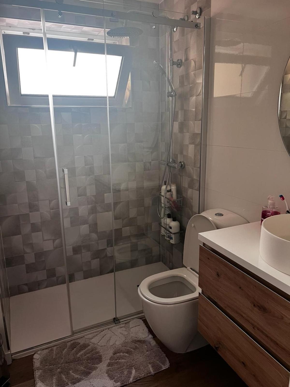 דירות Angeles Duplex Bertamirans מראה חיצוני תמונה